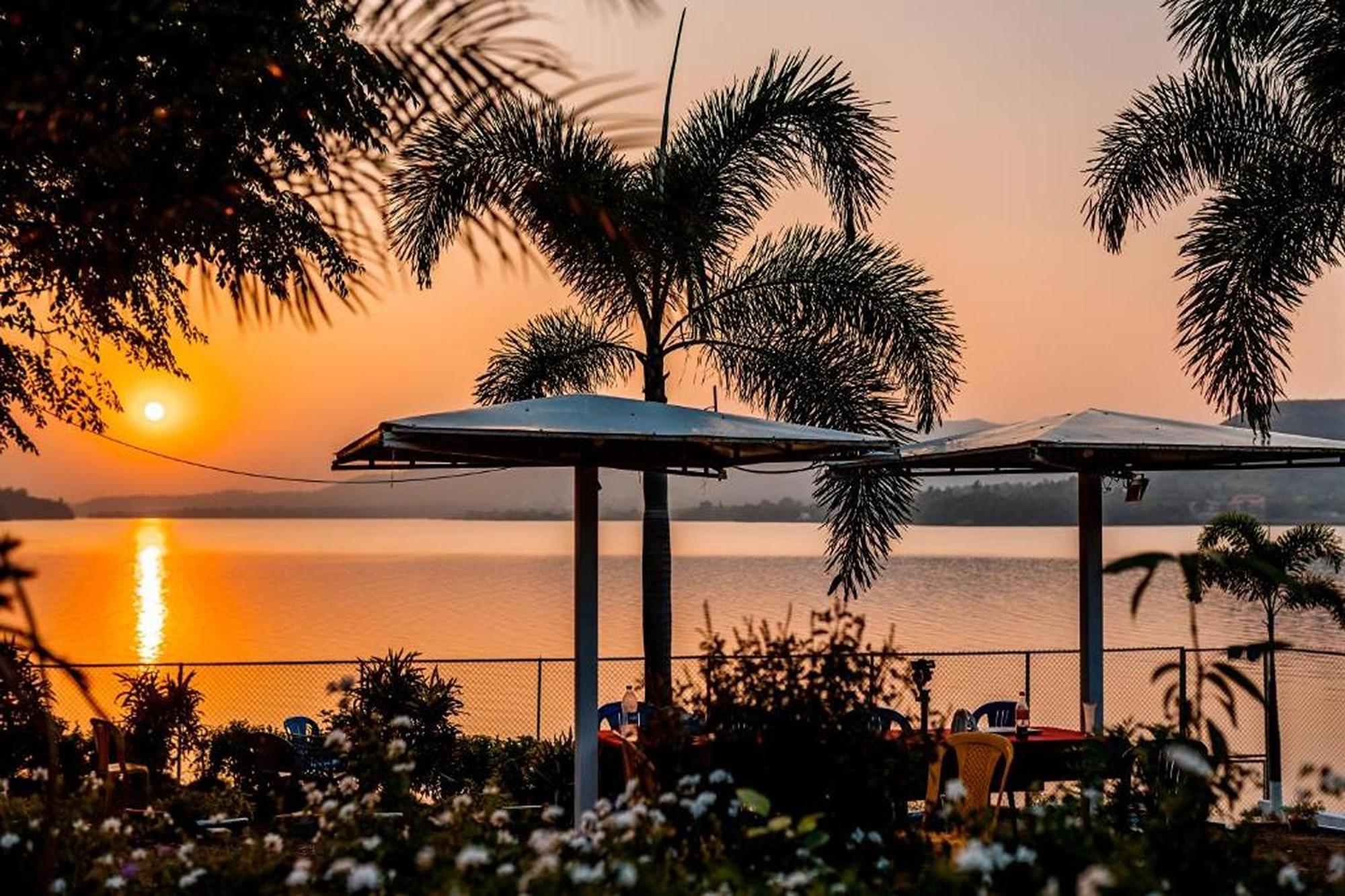 Sunshine Resort Pune Zewnętrze zdjęcie