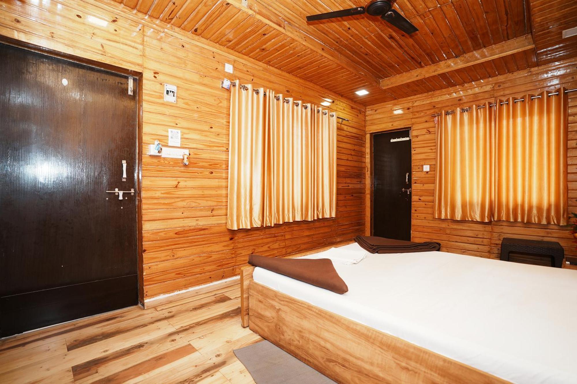 Sunshine Resort Pune Zewnętrze zdjęcie
